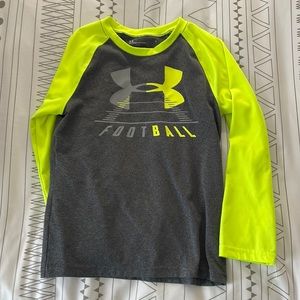 Boys UA l/s shirt. Cool breathable material. Size 7